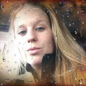 Meet your Posher, Sarasarah